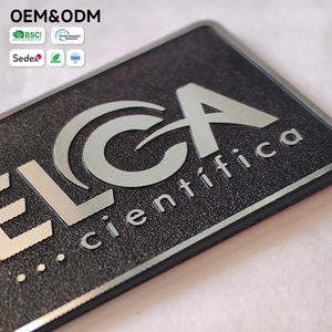 Étiquette d'instrument scientifique auto-adhésive sans outil, avec logo 3D texturé en diamant, base noire sablée et paillettes personnalisées - Product Image 2