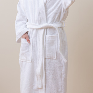 Peignoir en velours éponge blanc en gros - Peignoir unisexe pour adultes pour les hôtels de luxe, fournisseur direct - Product Image 2