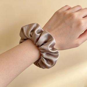 Eleganti elastici per capelli perfetti per escursioni all'aperto, esplorazioni urbane, uscite casual, vacanze al mare, brunch, matrimoni - Product Image 3