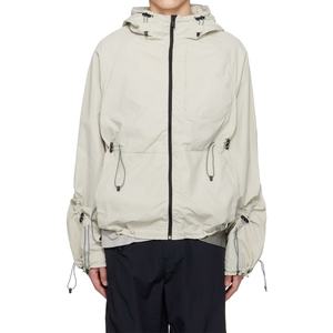 Veste coupe-vent beige personnalisée, légère, en nylon ripstop, zippée, veste utilitaire d'extérieur à capuche - Product Image 1