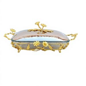 Plat de service rectangulaire en acier inoxydable et verre avec accents floraux, plat à riz, couvercle/support personnalisable avec logo – Vente en gros disponible - Product Image 1