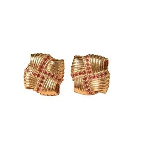 Boucles d'oreilles clous vintage Xinfly en or jaune 18 carats, forme coussin tendance, bijoux classiques et élégants pour mariage, fête, fiançailles, cadeau - Product Image 4