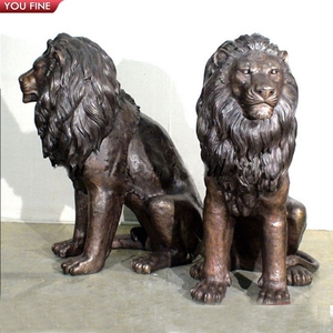 Escultura de León de Bronce Sentado, Decoración de Jardín de Tamaño Real para Exteriores - Product Image 1