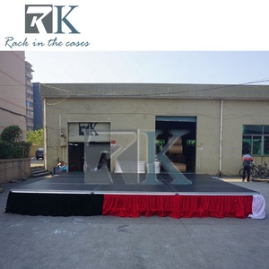 เวทีอลูมิเนียมสำเร็จรูปพร้อมม่านสีแดง เวทีอลูมิเนียมกลางแจ้งแบบสี่ขา สำหรับงานคอนเสิร์ต - Product Image 3