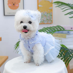 ऑनस्टेप निर्माता ग्रीष्मकालीन नीले धुंध कुत्ते परिधान पॉलिएस्टर कपड़े वेलेंटाइन के दिन के लिए सादे सामान के साथ पॉलिएस्टर कपड़े - Product Image 1