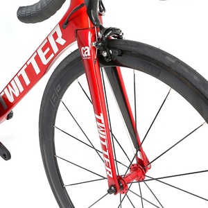 Nouveau modèle 2026 Vélo de route en carbone <span class=keywords><strong>Twitter</strong></span> Thunder 700c avec câblage interne R7000/105 - Product Image 3