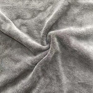 Toalla Deportiva de Microfibra con Logotipo Personalizado, Secado Rápido y Bolsillo con Cremallera, para Yoga, Gimnasio, Golf, Fitness y Actividades al Aire Libre - Product Image 5