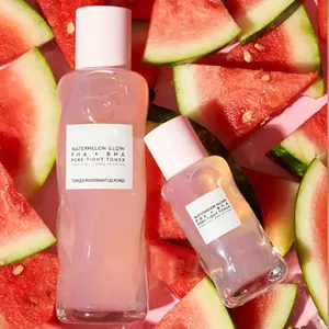 Hidrate a pele e aperte os poros de uma só vez com o ultra suave Watermelon Glow PHA BHA Pore Tightening Skin Toner