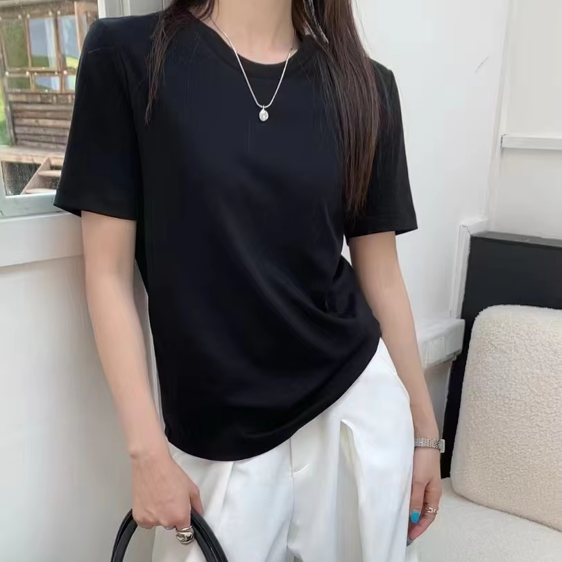 Women's Casual Crew Neck T-Shirt 60% Cotton 40% Viscose Breathable Knitted Fabric with Front Logo