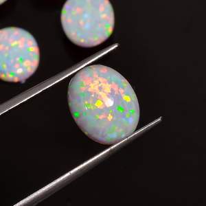 Ópalo Blanco Sintético Ovalado de 10x8mm para la Fabricación de Joyas, Gemas Sueltas, Lote al por Mayor - Product Image 2