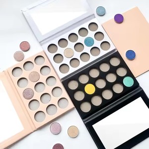 <span class=keywords><strong>Palette</strong></span> d'ombres à paupières personnalisable de 15 couleurs avec des nuances bleues faciles et un logo pour le maquillage des ombres à paupières - Product Image 5