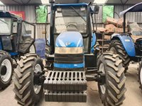 Tractor Agrícola Usado New Holland de 90hp, 4x4, Tractor para Jardín/Granja, Potente y en Buenas Condiciones