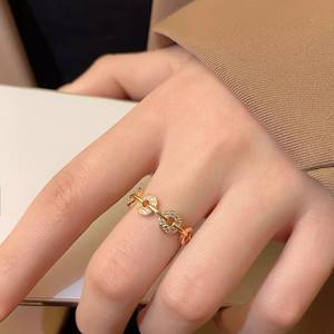 Anillo Abierto de Latón Chapado en Oro de Lujo Ligero con Geometría Incrustada y Zirconia, Joyería Coreana de Alta Gama para Mujer al por Mayor - Product Image 4