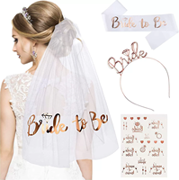 Décorations pour enterrement de vie de jeune fille 4 pièces : Écharpe 'Bride', Voile de mariée, Bandeau de mariée, Diadème, Tatouages en satin et alliage pour la Saint-Valentin