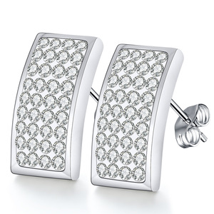 Pendientes Geométricos Rectangulares con Diamantes de 9 mm, Acero Inoxidable, Color Blanco, para Uso Diario - Product Image 1