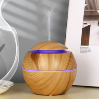 Humidificateur ultrasonique électrique en forme de champignon, lumière LED 7 couleurs, fonctionnement silencieux, construction en plastique, usage domestique, 1 an