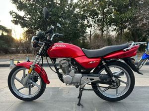 Moto Honda 125cc Usata: Potenza Agile e Capacità di Guida Urbana - Product Image 4