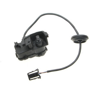 Interrupteur de bouchon de réservoir de carburant Vw Tiguan 5Nd810773A pour remplacement et réparation - Product Image 1
