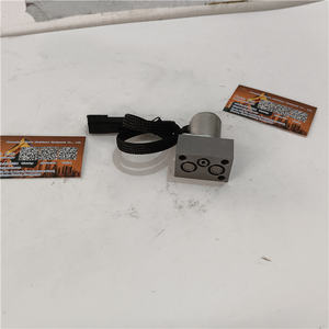 Inşaat makine parçaları PC200-8 PC270-8 ana pompa Pilot vana 702-21-57400 ekskavatör Solenoid vana - Product Image 3