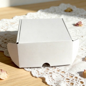 กล่องขนส่งแบบพับได้ รีไซเคิลได้ เป็นมิตรกับสิ่งแวดล้อม ทำจากวัสดุรีไซเคิล รูปทรงสี่เหลี่ยมผืนผ้า ปรับแต่งโลโก้/กราฟิกได้ - Product Image 4