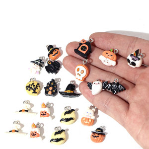 Ciondoli in Resina a Tema Halloween: Pipistrello, Zucca, Fantasma e Ragno - Accessori Fai-da-te per Gioielli con Colla Epossidica per Collane, Bracciali e Portachiavi - Product Image 2