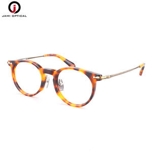 Montures <span class=keywords><strong>de</strong></span> lunettes en titane <span class=keywords><strong>de</strong></span> dernière génération, lunettes optiques rondes <span class=keywords><strong>de</strong></span> haute qualité pour femmes et hommes - Product Image 1