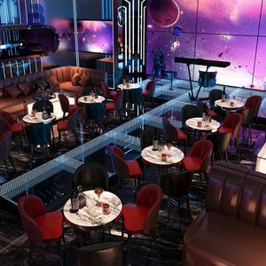 أريكة خشبية عصرية للحانات والنوادي الليلية والفنادق، أثاث تجاري فاخر مع لمسات من الفولاذ المقاوم للصدأ - Product Image 6