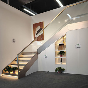 <span class=keywords><strong>Escalera</strong></span> entera <span class=keywords><strong>de</strong></span> <span class=keywords><strong>madera</strong></span> maciza <span class=keywords><strong>de</strong></span> moda personalizada, sala <span class=keywords><strong>de</strong></span> estar moderno para armario <span class=keywords><strong>de</strong></span> almacenamiento <span class=keywords><strong>de</strong></span> <span class=keywords><strong>escalera</strong></span>, apartamento u hotel - Product Image 3