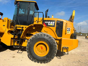 Chargeuse sur pneus CAT 966H d'occasion, 90% neuve, prix abordable, chargeuse d'origine en bon état, excellente qualité, moteur puissant - Product Image 3