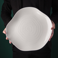 Ensemble de vaisselle en porcelaine blanche de forme irrégulière plateau alimentaire bol à mélanger Ramen plats de service Pot tasse assiettes pour les fêtes