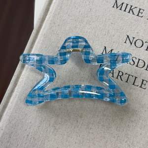 Pince à cheveux rétro transparente motif requin bleu clair pour femme et fille - Product Image 5