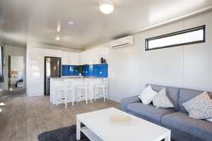 Remorque caravane à faible coût maison mobile petite maison sur roues restaurant mobile villa <span class=keywords><strong>en</strong></span> acier léger expédition de chine à vendre - Product Image 4