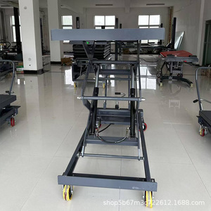 Chariot élévateur à ciseaux hydraulique manuel 1 tonne avec pédale en acier pour plateforme de réparation de véhicules - Product Image 1