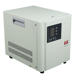 高品質炭素単相120V 220V 230V 5KVA 10KVA 15KVA 20KVA銅サーボモーター自動電圧レギュレータスタビライザー - Product Image 1