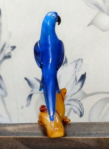 Figurine de perroquet bleu en verre soufflé à la main - Décoration artisanale - Cadeau de Pâques - Du Rajasthan - Tiny Glass World - Product Image 4