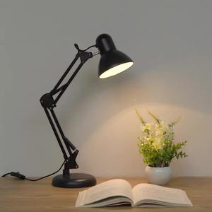 Lámpara de Mesa LED Americana con Clip Metálico, Protección Ocular, para Oficina, Estudio, Estudiantes, con Brazo Largo y Enchufe - Product Image 1