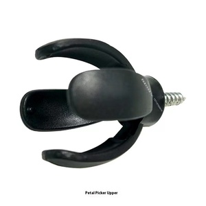 Aides à l'entraînement de <span class=keywords><strong>golf</strong></span> Mini cueilleur de balles avec 3 types de pinces à pétales à 3 volets pour une récupération facile des balles - Product Image 3