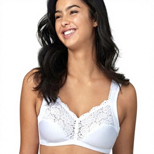 Bralette de encaje floral blanco sin aros para mujer, copa triangular, ajuste cómodo, tirantes no convertibles - Product Image 1