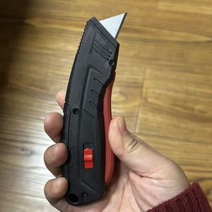 Cuchillo retráctil con bloqueo infantil OEM, cuchilla con retractor automático de resorte - Product Image 5