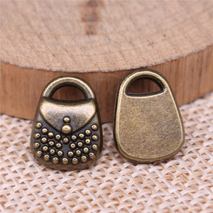 Breloque de sac à main à pois 14x11mm en alliage de zinc bronze antique pour cadeau d'amie shoppingue - Product Image 2
