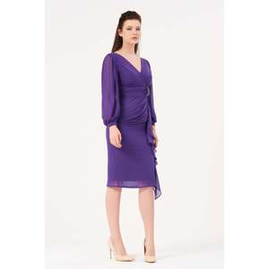 Chemise élégante pour femme DANS, couleur unie violette, coupe classique et manches courtes, disponible en tailles 38-42, modèle 1618 - Product Image 2