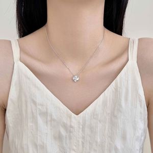 Collier trèfle à quatre feuilles plaqué or champagne rhodié Dylam, pendentif fleur porte-bonheur, bijoux délicats, cadeaux - Product Image 6
