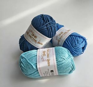 Fil à tricoter doux en <span class=keywords><strong>m</strong></span>élange de coton laitier 60% coton 40% acrylique 4 brins pour pulls, écharpes <span class=keywords><strong>et</strong></span> projets DIY – Lot de 12 écheveaux de 40g chacun - Product Image 1