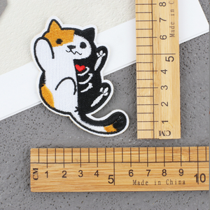 Individuelle Kleidung-Aufbügelpatches Niedliche Cartoon-Katzen-Stickerei Aufbügelbare Tier-Katzen-Patches - Product Image 6