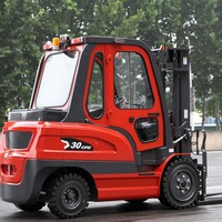Elektrischer Gabelstapler 3 Tonnen Gegengewicht mit Schnellwechsel-Akkumodulen, Maßanfertigung für Frachthafen-Regallagerbetrieb