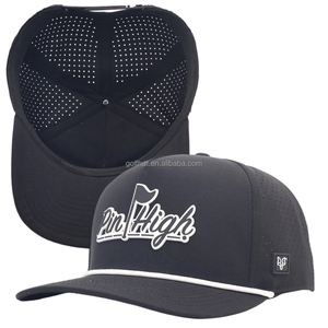 หมวกกอล์ฟผู้ชายแบบ Snapback  ตกแต่งด้วยโลโก้ PVC ยาง  โพลีเอสเตอร์แบบเจาะรูด้วยเลเซอร์  หมวกเบสบอลแบบมีเชือกปรับได้  รับผลิตตามแบบ - Product Image 1