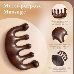 Peigne de massage du cuir chevelu en bois de santal à dents larges, personnalisé, en bois naturel, peigne Gua Sha en bois de santal, vente en gros - Product Image 2