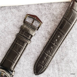 Reloj de Cuarzo Redondo Minimalista con Esfera Negra, Manecillas Doradas, Correa Milanesa de Acero Inoxidable, 38mm, Unisex, Analógico, de Moda - Product Image 6