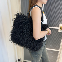 Sacs à bandoulière de luxe en fausse fourrure polyester pour femmes, nouveau design 2026, style anglais, deux sangles, fermeture éclair, mode nationale, vente en gros