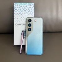 Tecno Camon 40 Pro 5G Versi Global Layar Lengkung 144Hz 16GB+256GB IP68/IP69 Ponsel Pengisian Daya Cepat